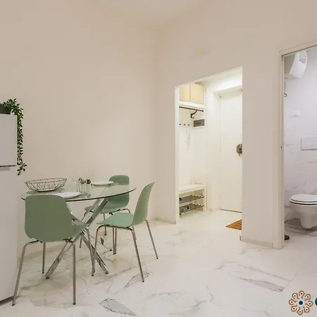 Alina By Apulia باري